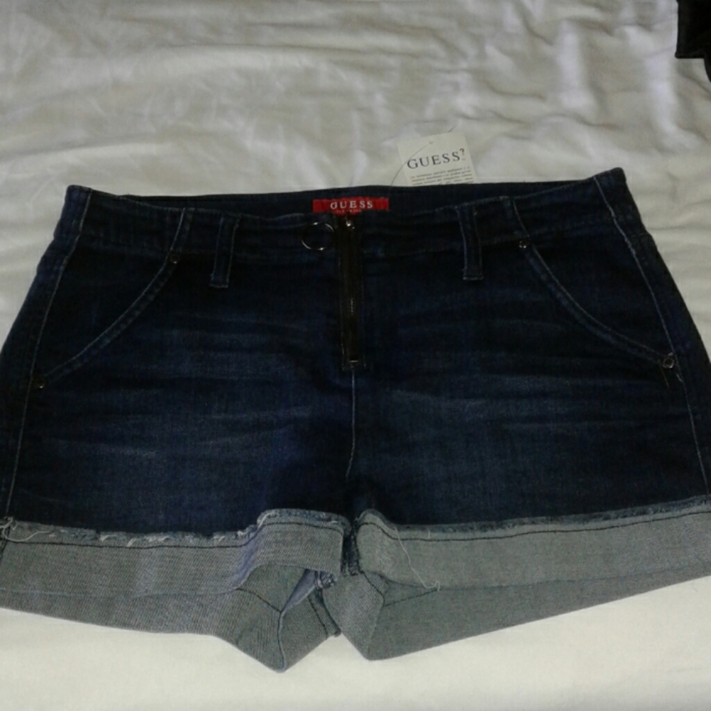 NWT GUESS DEMIN SHORTS